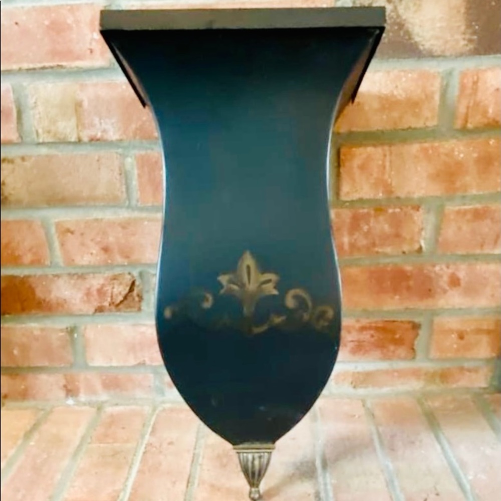 SLAH One Florentine Wall Sconce EUC